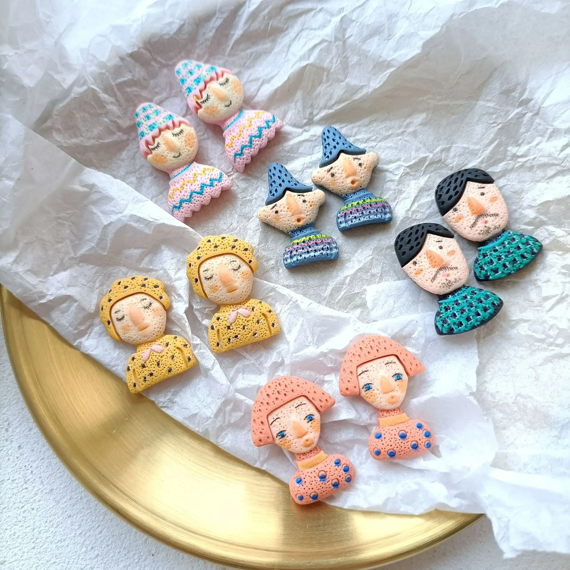 

Resin Graffiti Lilliputian Frosted Contrast Sweater Girl Soft Girl Japanese Earrings Ear Clip Earrings 2021
