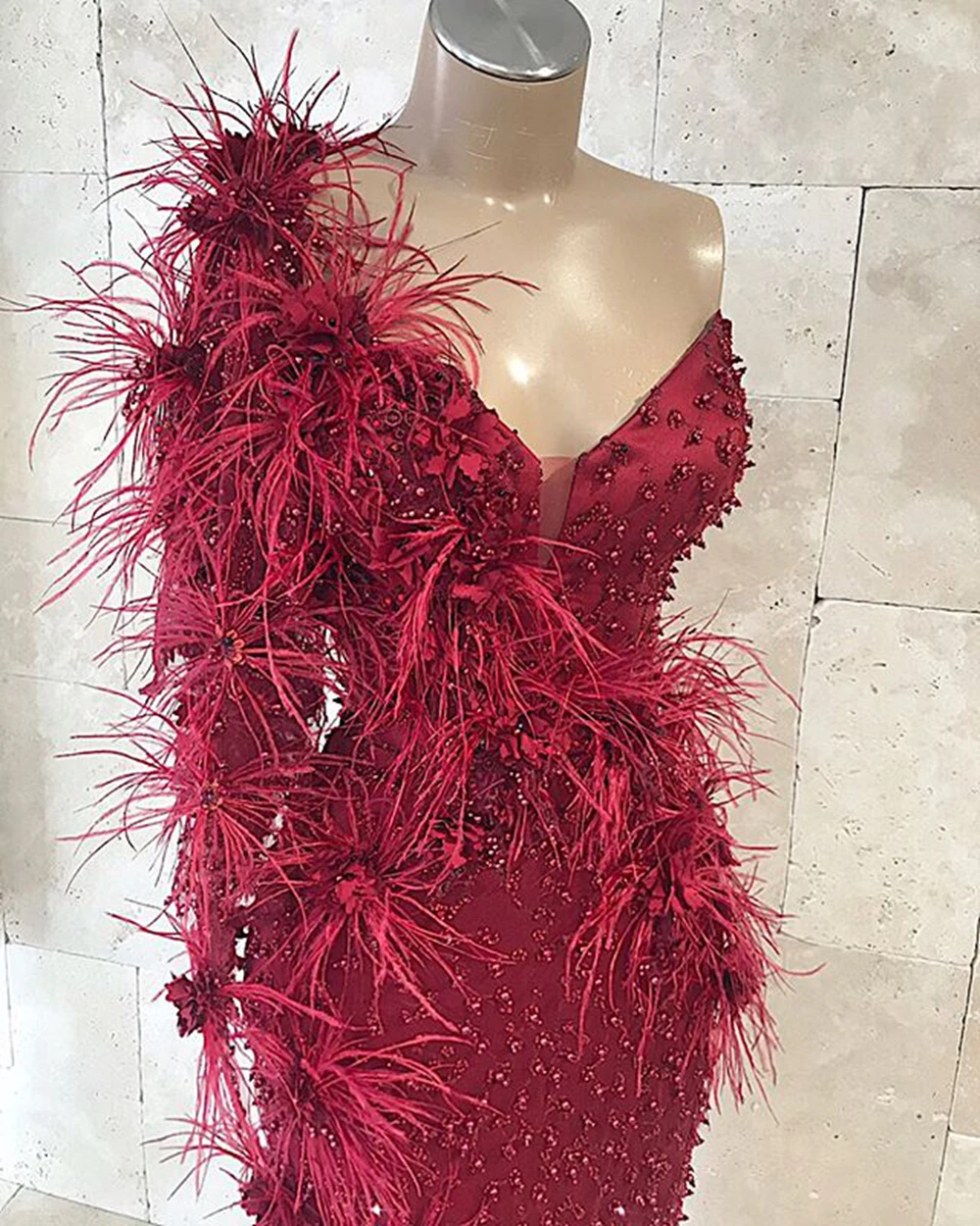 

Grogeous Single Long Sleeve Evening Dresses 2021 Sexy Mermaid One Shoulder Luxury Beads Dubai Women Burgundy Formal Party Gowns