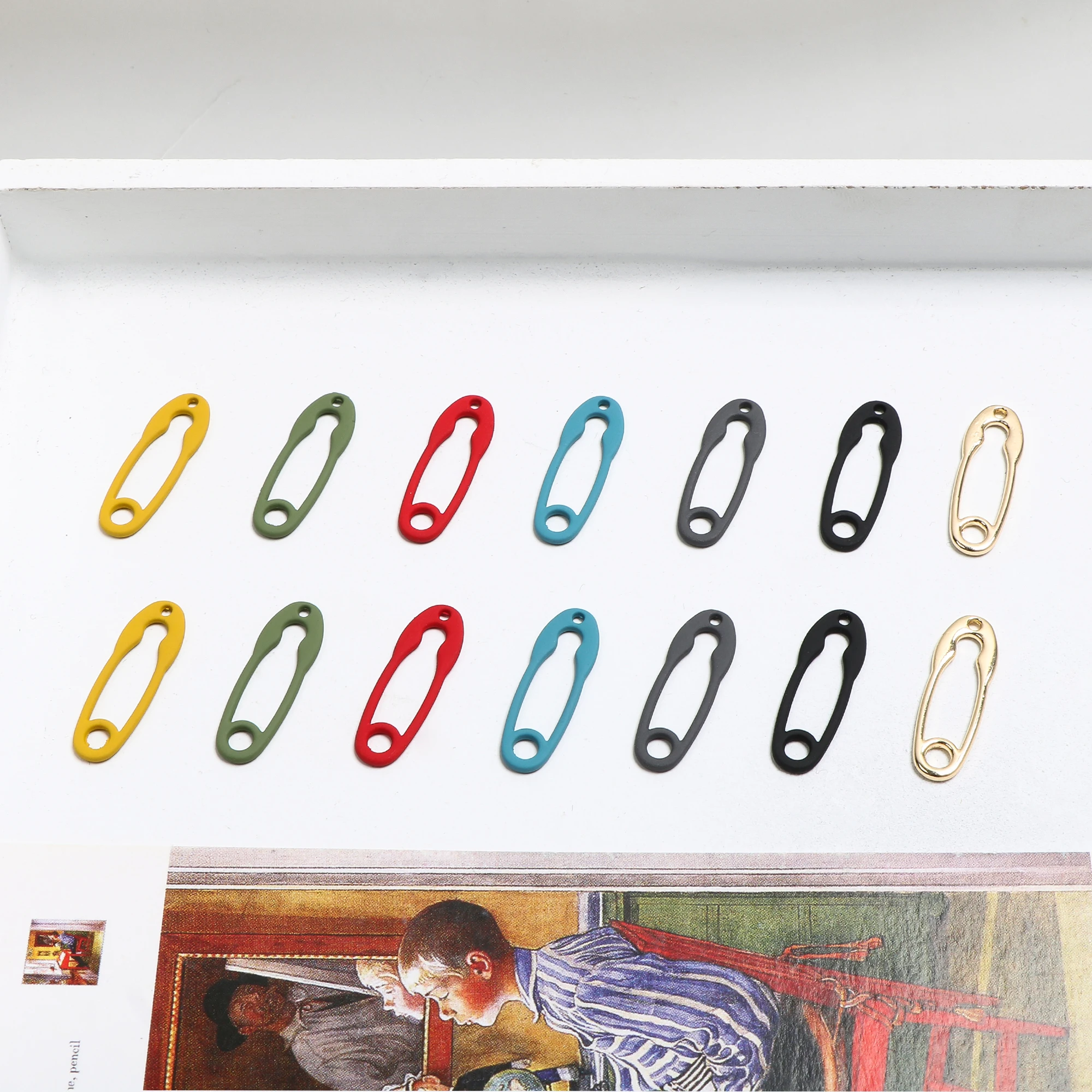 

Cute color rubber paint imitation pin alloy link pendant DIY hand jewelry earrings and Earrings accessories materials