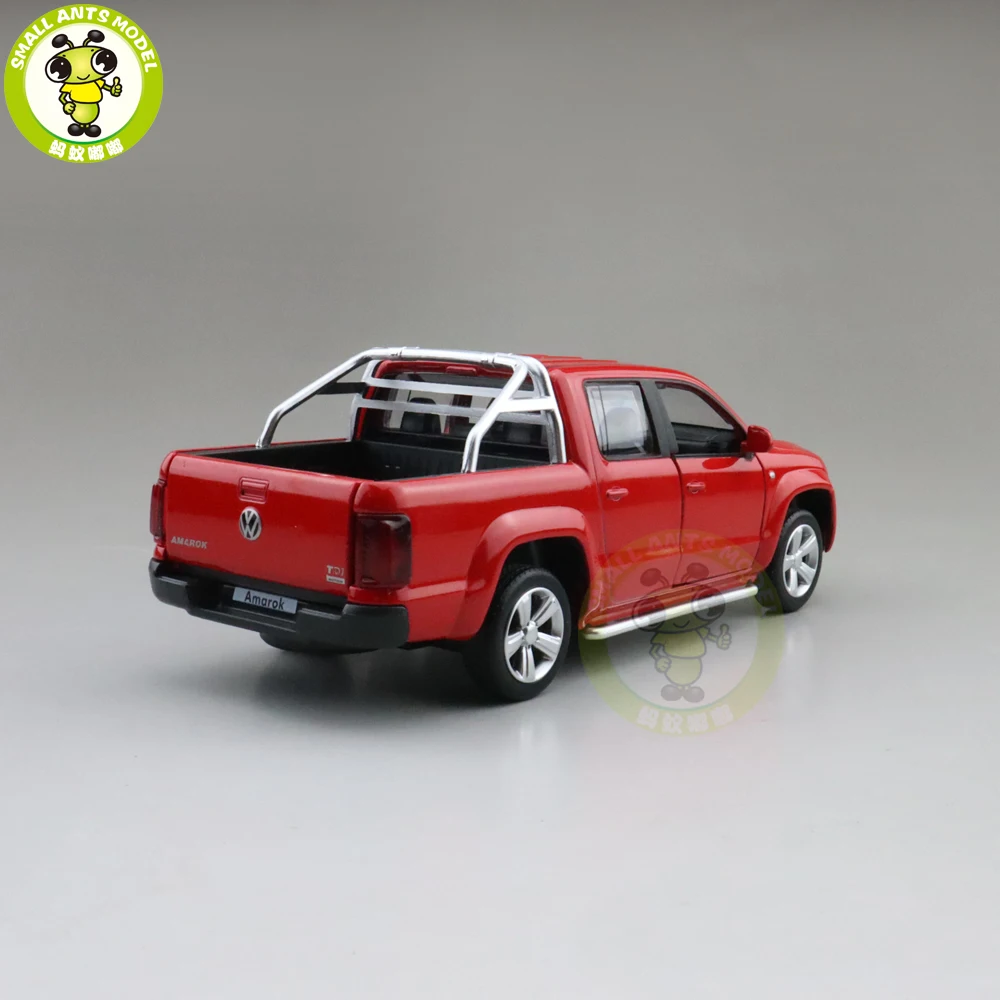 1/30 Caipo AMAROK пикап литая модель автомобиля игрушки для детей оттягивающийся музыкальный светильник подарки для мальчиков девочек