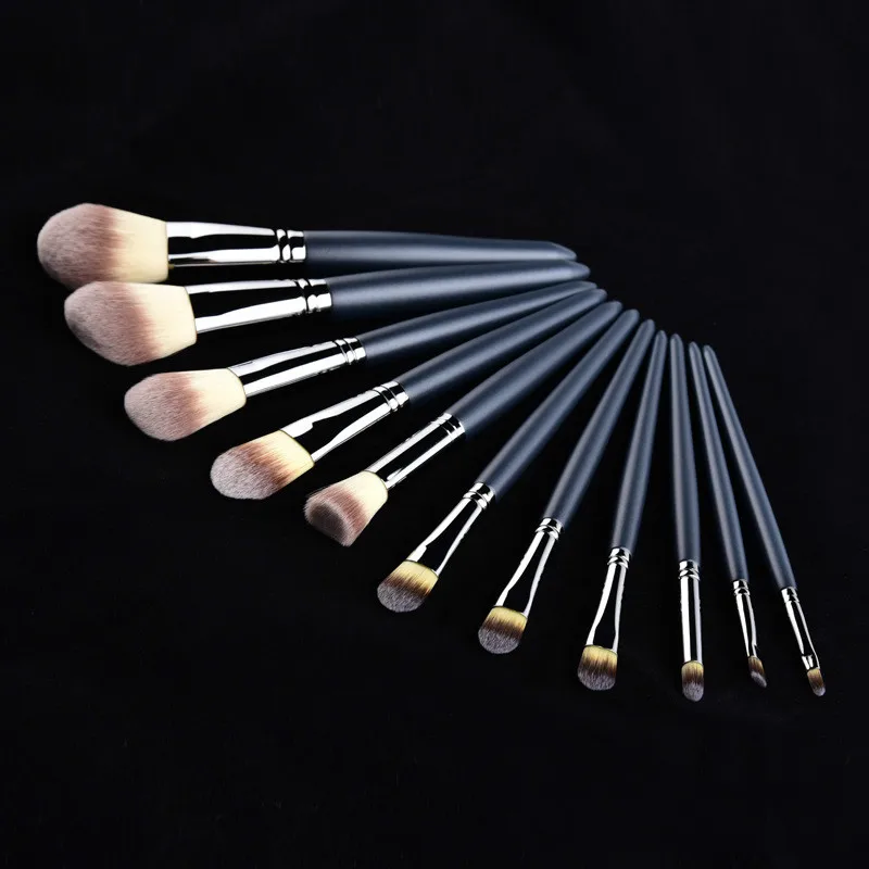 

12Pcs Wood Handle Professional Makeup Brushes Set For Cosmetic Powder Foundation Women Face Makeup Tools Mutifunctional Kit