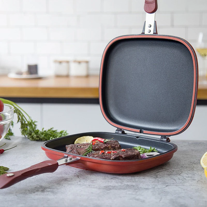 Сковорода с антипригарным двухсторонним приспособлением для приготовления