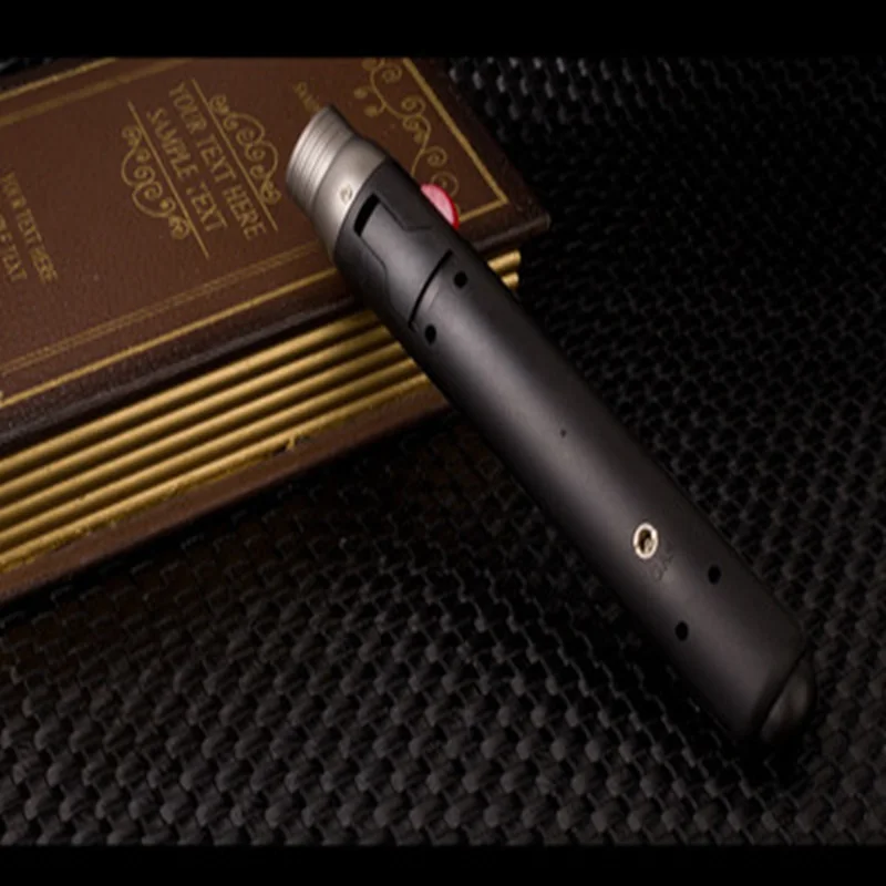 

Металлический креативный длинный полосный пистолет-распылитель для огня на открытом воздухе Двойное пламя Зажигалка Ветрозащитная газова...