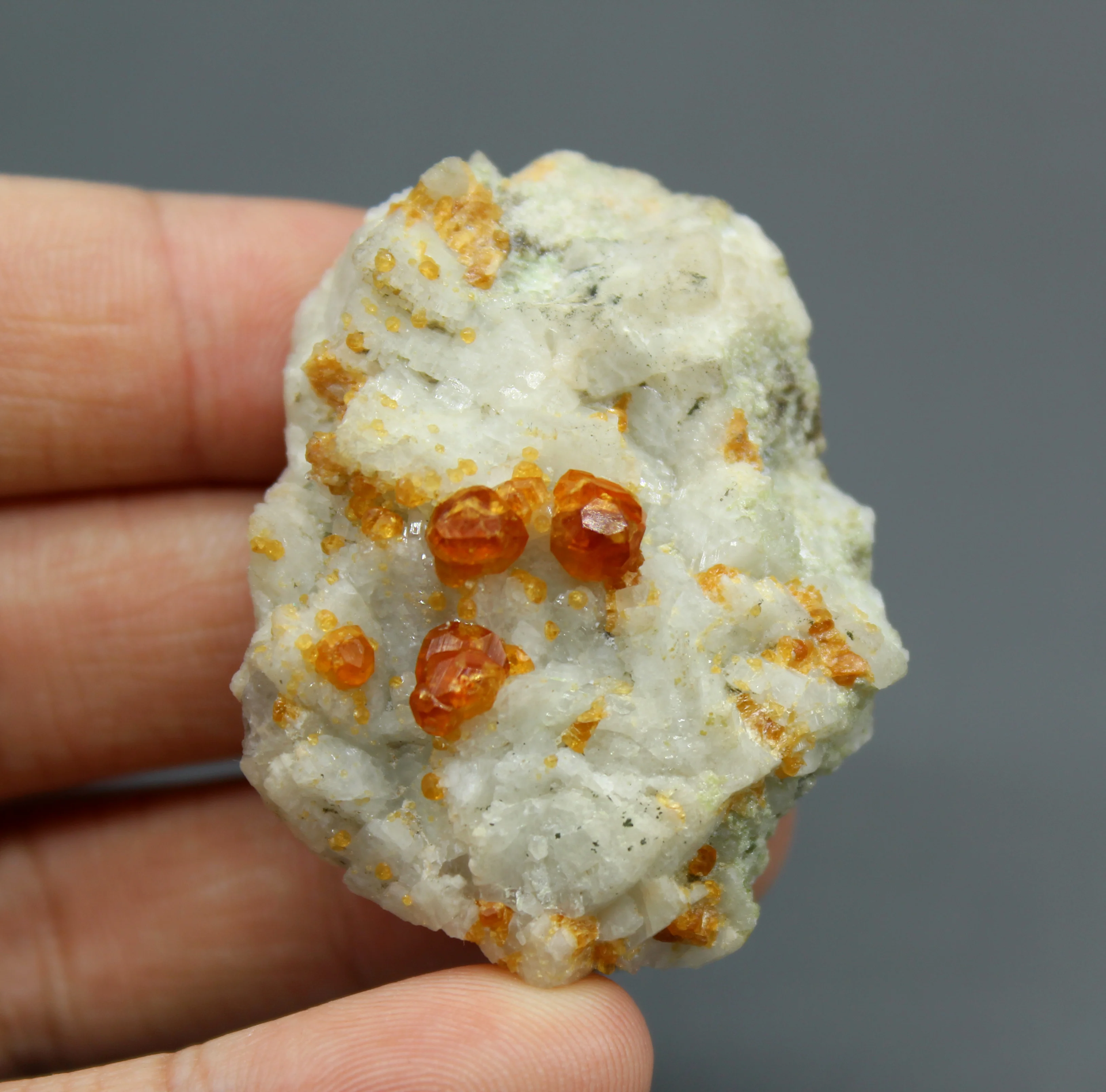 

34g natural Garnet minerals specimen stones and crystals healing crystals quartz gemstones