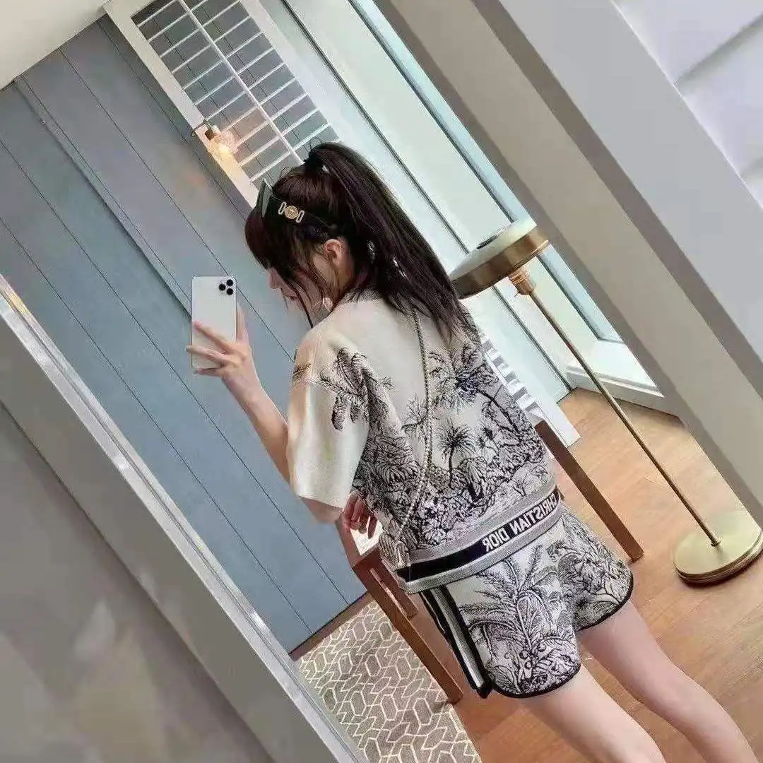 

2021 summer leisure sports suit women's short sleeve shorts loose two piece suit versatile slim letter print student