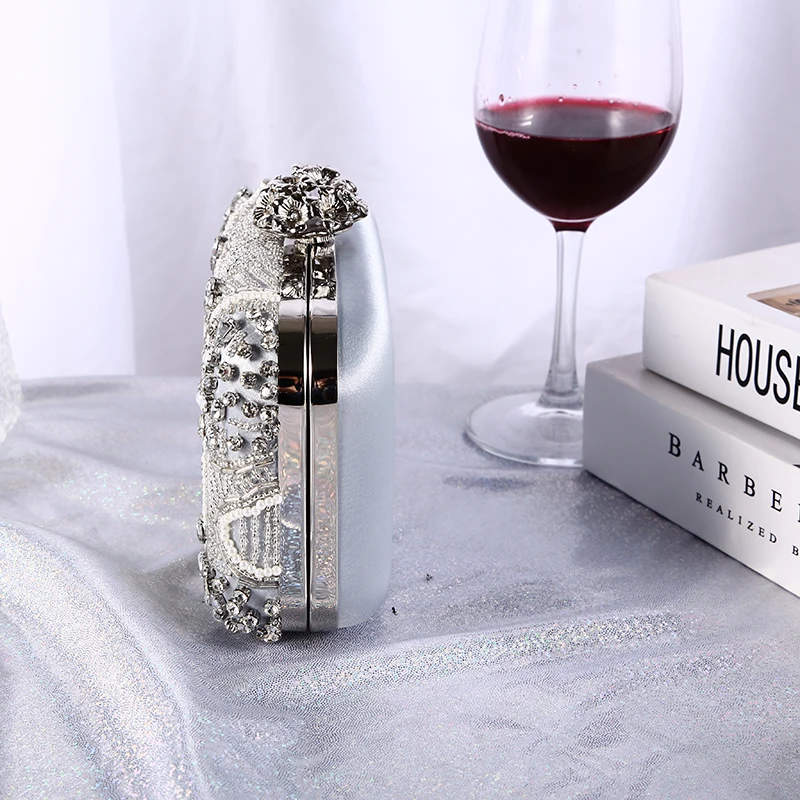 Женская вечерняя сумка клатч ручной работы с бусинами и жемчугом Свадебный