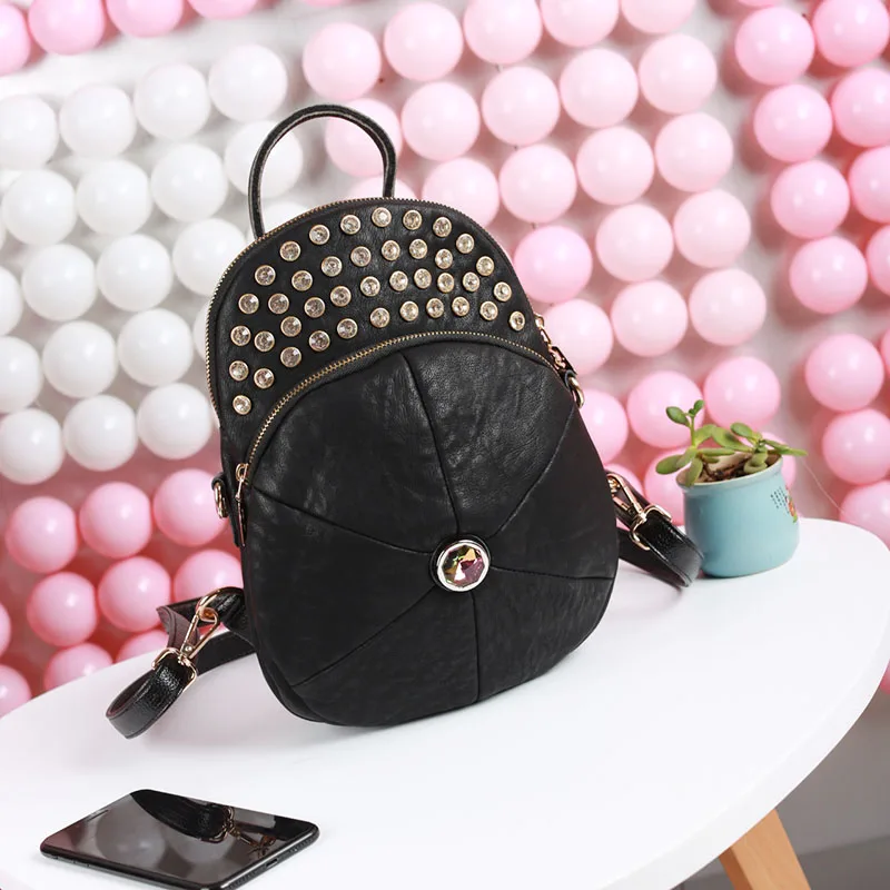 

2021 New Shoulder Diamond Backpack Lady Crossbody Bag Hat Shape Female Bag College Style School Bags Real Leather Designer Brand