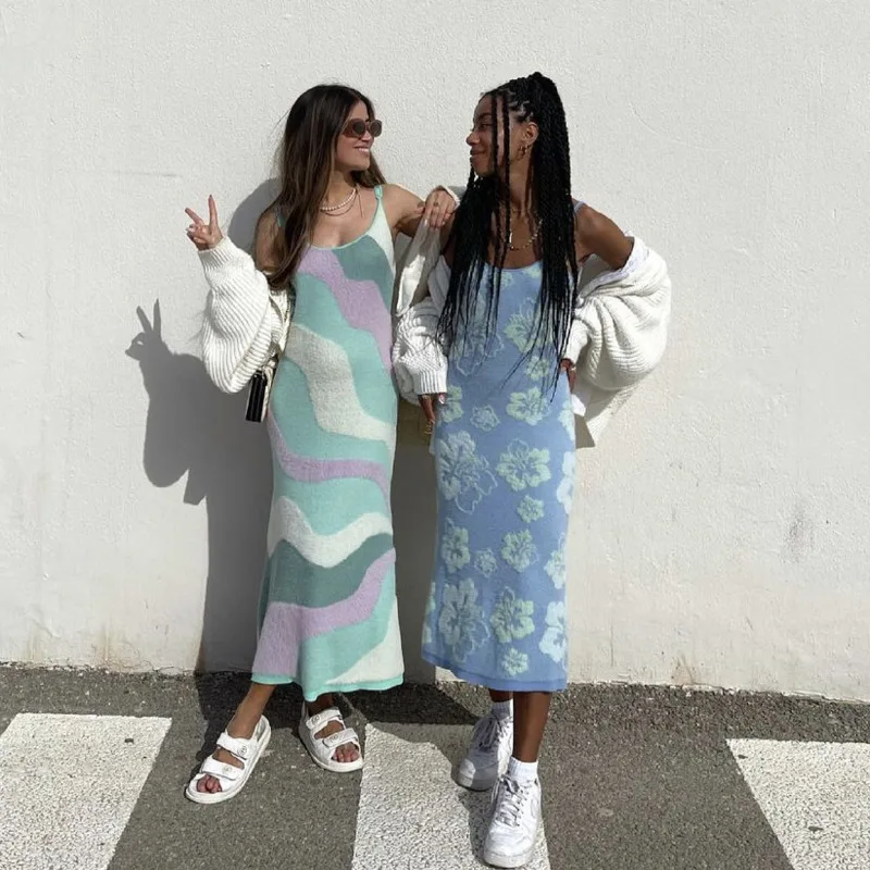 

House Of Party Dresses Women Sunny Beach Sundress Hollow Out Spaghetti Strap Knit Women Summer Dress Sexy Bodycon Paisley Dress