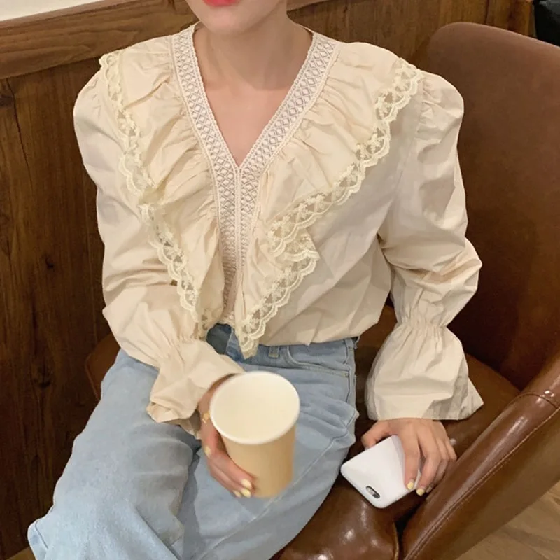 

Temperament Lace Stitching Long Sleeve Chiffon Shirt Small Fresh Design White Shirt Tops V Neck Puff Sleeve Women Shirt/