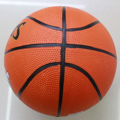 

Authentic No. 3 diameter 18CM rubber orange basketball has good elasticity / can play small basketball for kindergarten