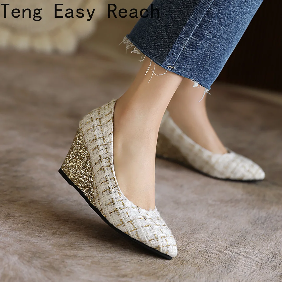 

Туфли-лодочки женские на танкетке, заостренный носок, высокий каблук, свадебная вечерние, большие размеры 33-43, черные