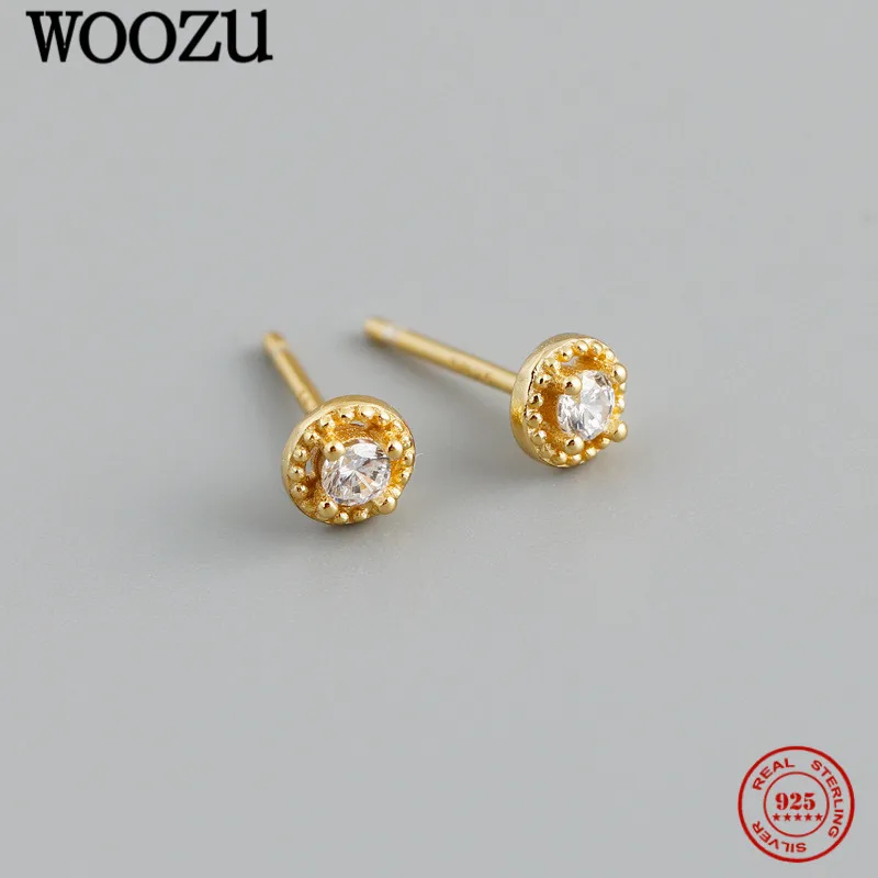 

Женские серьги-гвоздики из серебра 925 пробы с фианитами