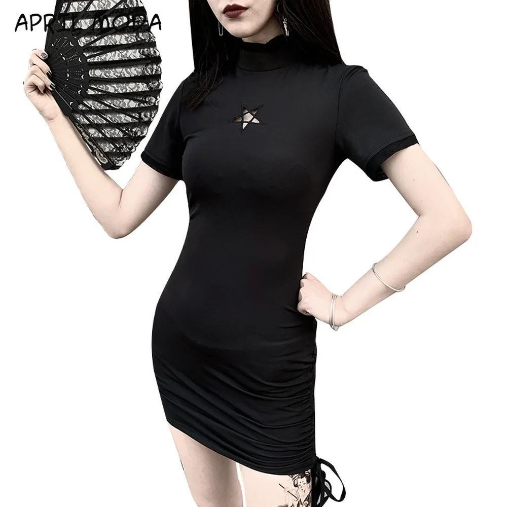 Модное винтажное платье средней длины в сеточку красного цвета тонкое