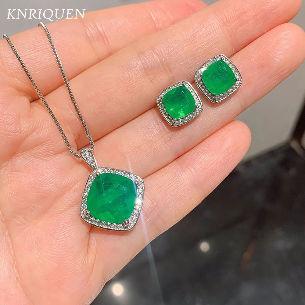 2021 Trend creato Emerald Gemstone Stud orecchini ciondolo collana Charms Lab Diamond Wedding Fine Jewelry Set per i regali delle donne