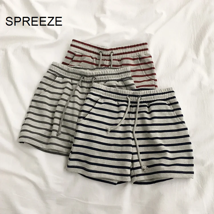 

Spreeze 2021 Summer Female Hot Pants Ins Celebrity Elastic Waist Loose Thin Yoga Pants Sweatpants Casual Striped Pants