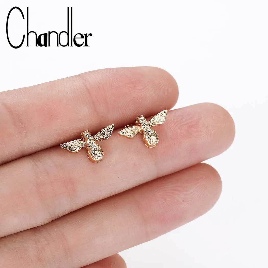 Симпатичные маленькие серьги Chandler бриллиантовые для женщин насекомых летающих