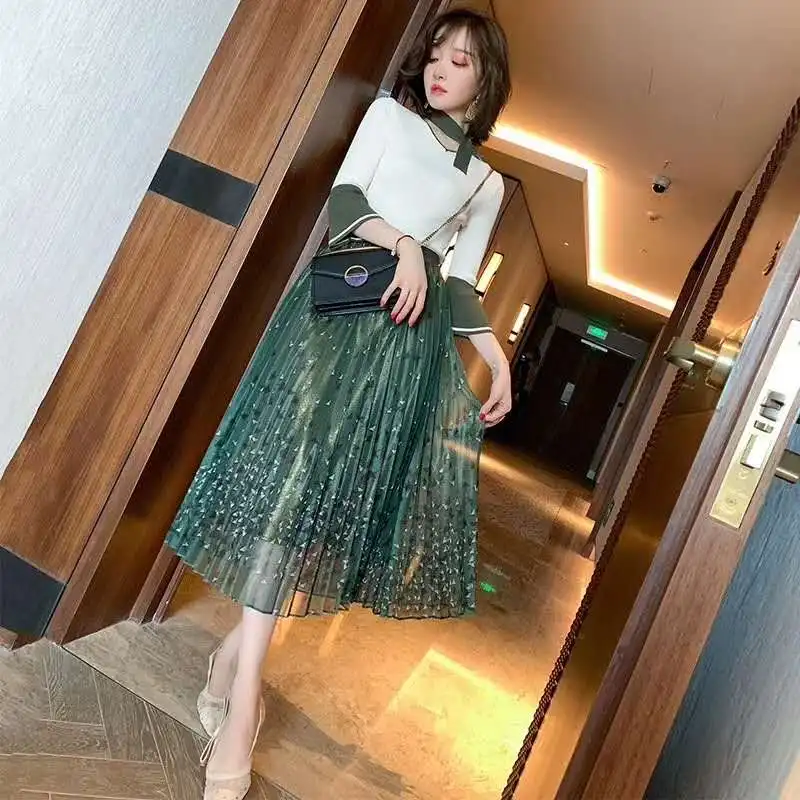 

High Quality Sweater Suits 2020 Spring Summer Set Women Knitted Tops Pullover+Floral Prints Mid-Calf Length Green Skirt Sets
