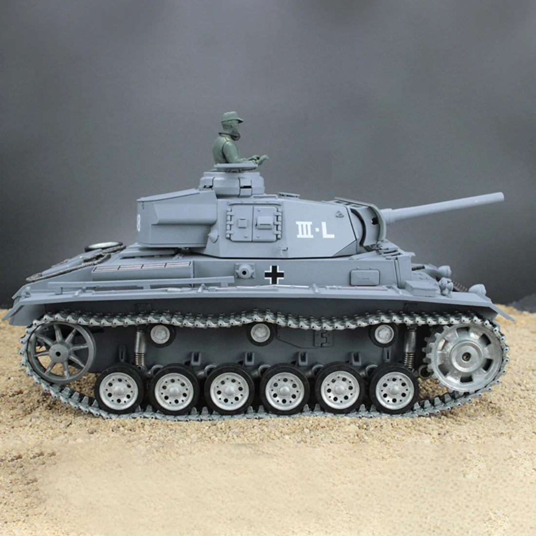 1 шт. 1:16 немецкий танк III L модель с дистанционным управлением 2 4G Военный со звуком