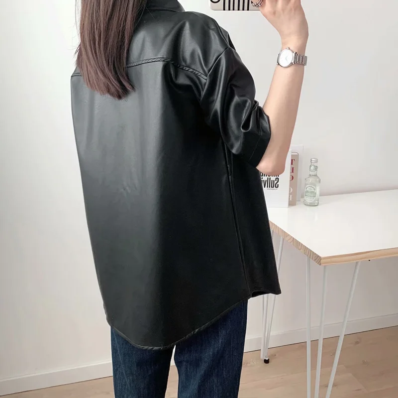 

LVWOMN Vintage Black PU Leather Blouse Women Fashion Women's Shirt Top Short Sleeve Solid Blouses Buttons Loose Pockets Tops