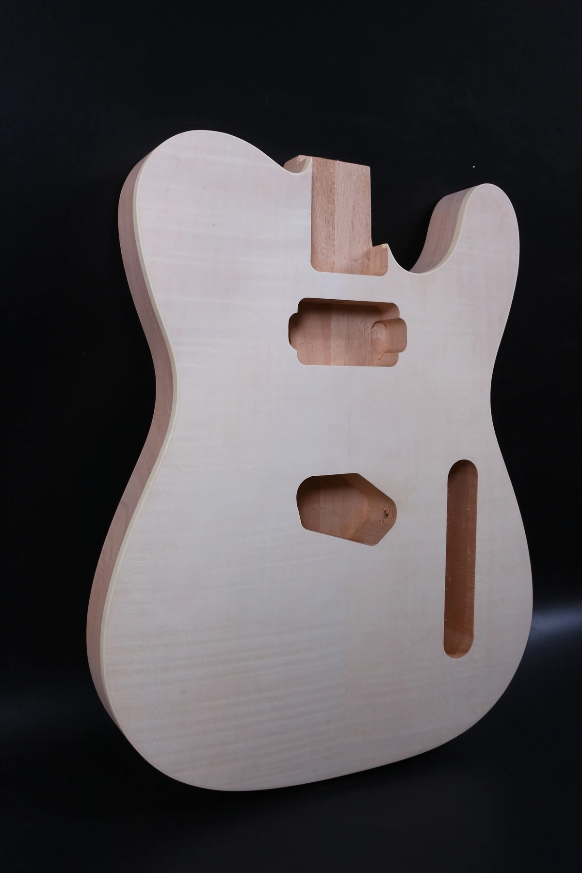 

Подходит для Diy Tele Style электрогитара корпус из красного дерева + пламя кленовый шпон ручная работа незавершенные гитарные части