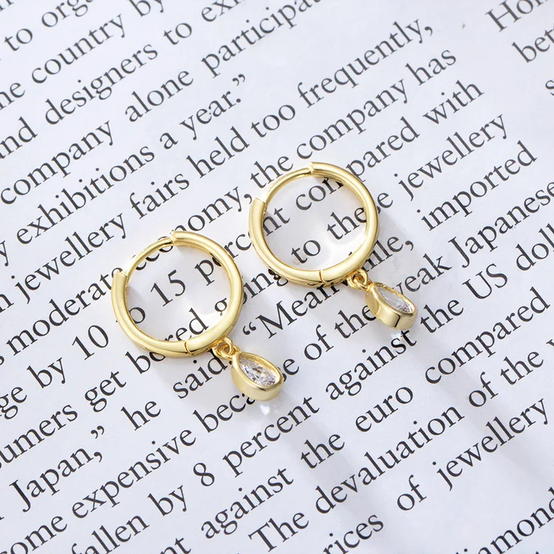 Женские серьги-кольца из серебра 925 пробы с фианитом | Украшения и аксессуары