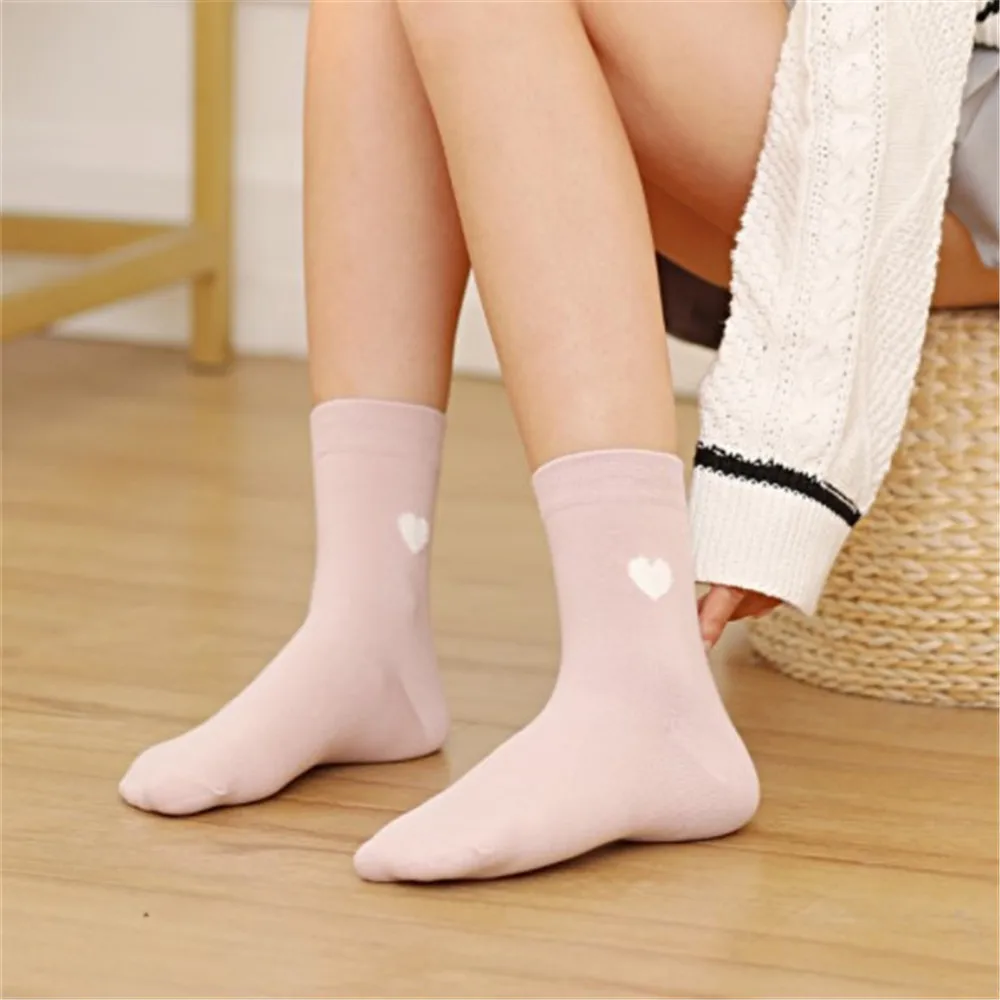 

Feather Yarn Love Tube Socks Women Cotton Comfortable Wild Ladies Socks