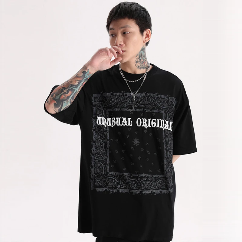 

ELKMU 2021 Spring Summer T Shirt Bandana Pattern Print Hip Hop Streetwear Tshirt Short Sleeve Tees Tops Cotton Loose Male HE707