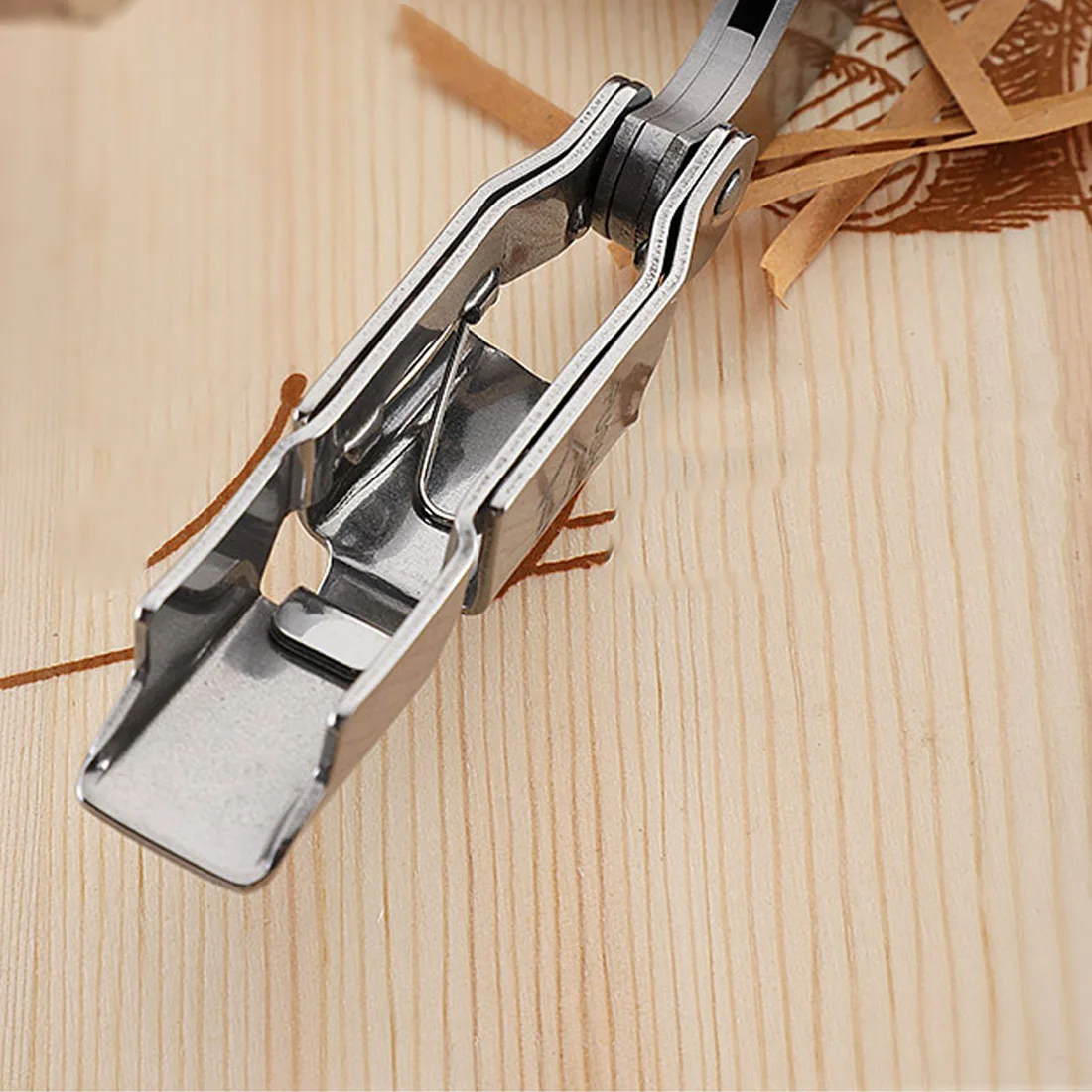 

Portable Screw Corkscrew High Quality Wooden Handle Wine Corkscrew And Aluminum Foil Paper Cutter Professional Waiter Corkscrew