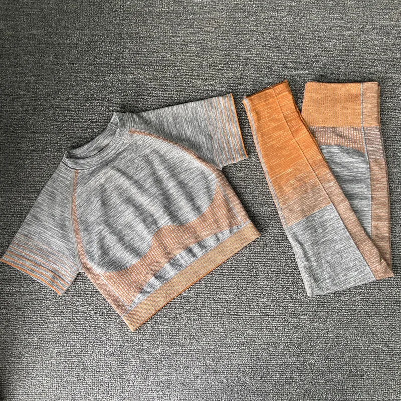 

warm up with designs crop top for sport custom logo polyester 2021 for women track suits