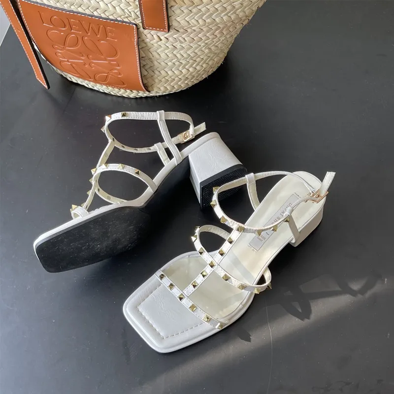 

Bailamos Women Summer Roman Sandals Fashion Sexy Rivets Women Sandals One Word Buckle Thick Heel Female Sandals Party Pumps