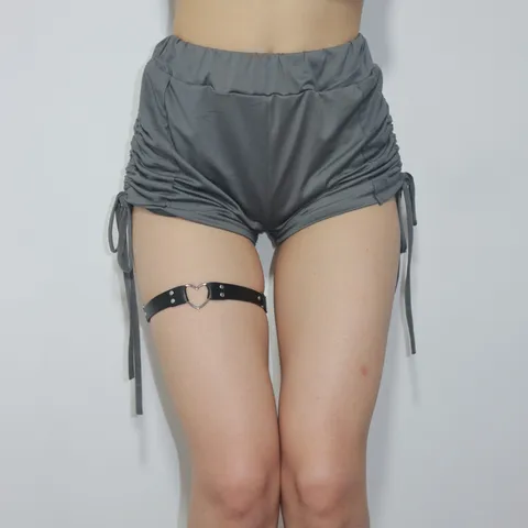 Для женщин повязка для ног в стиле панк с бантом в виде сердца сексуальный кожаный ремень для подвязки Harajuku эластичный ремень для тела плотные ремни на подтяжках