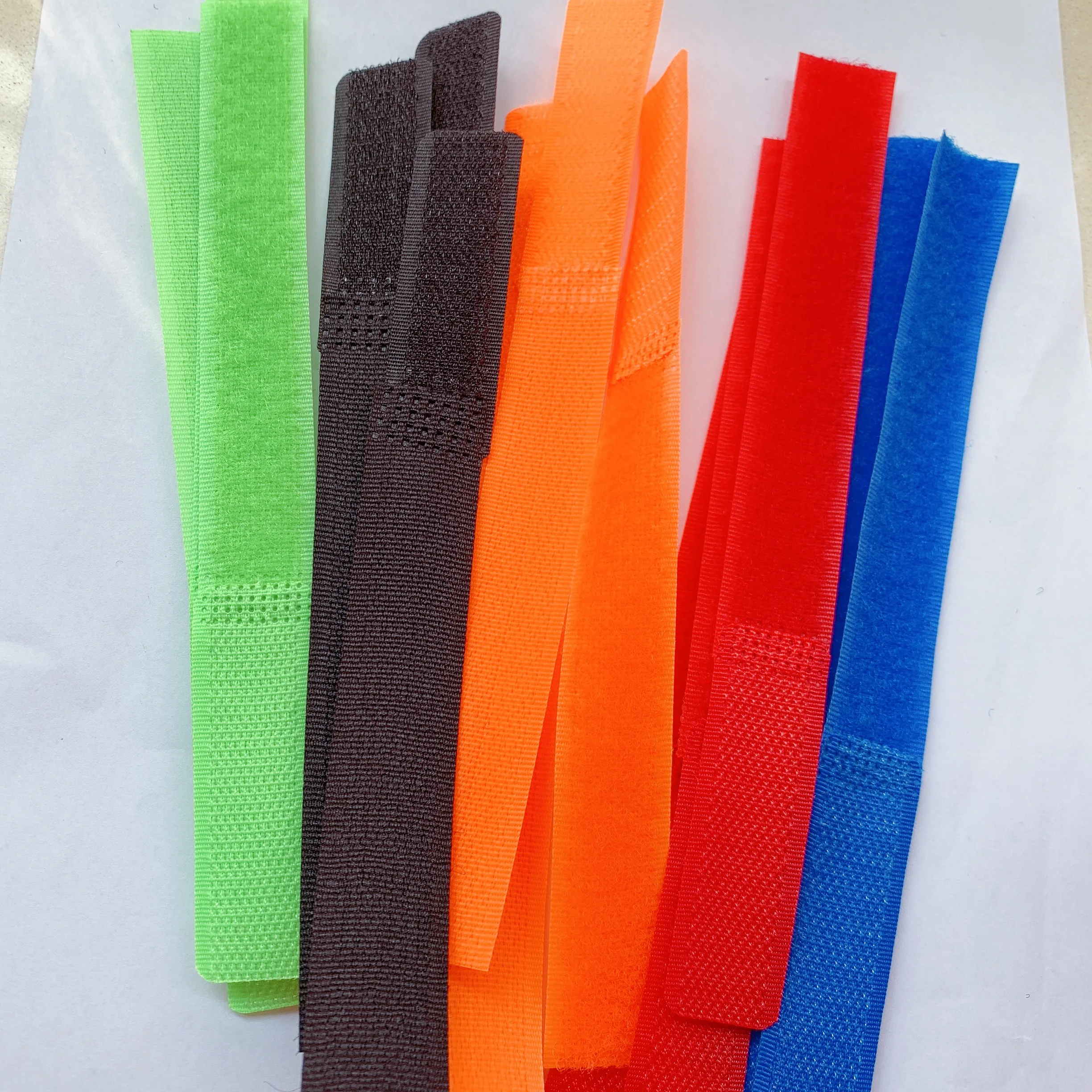 15 шт./лот 2 см * 18 нейлоновая обратная Пряжка волшебный галстук чулочно-носочные