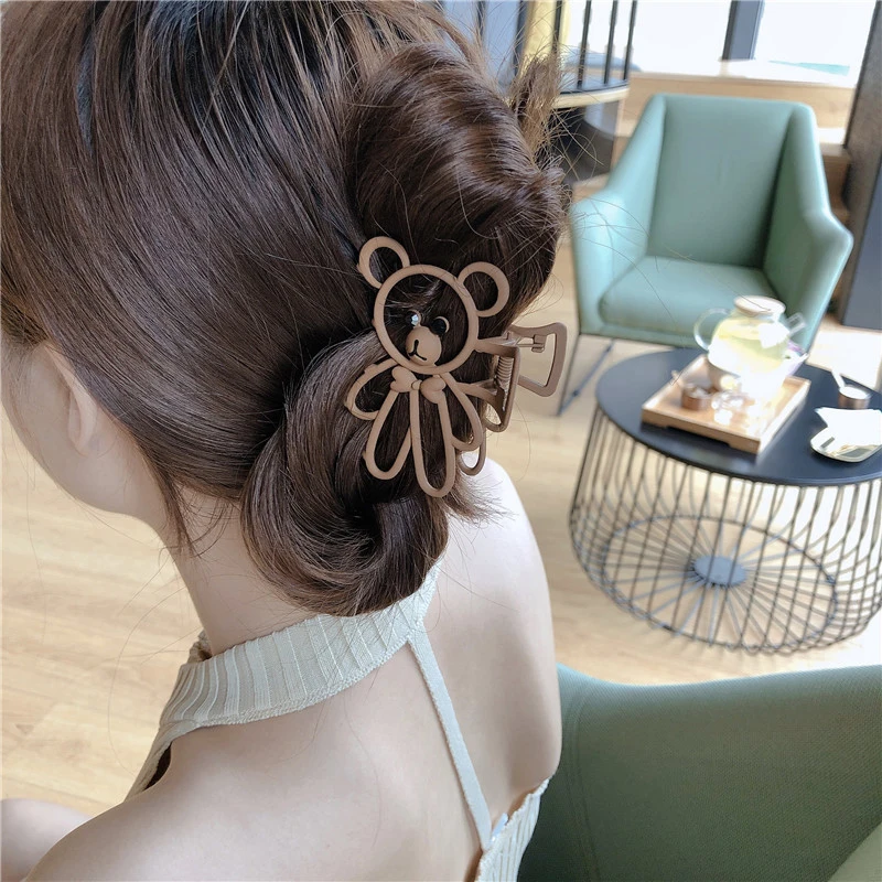 

2021 New Metal Bear Hollow Hair Clip Shark Clip Elegant Temperament Ponytail Clip Barrettes Hairpins Hair Accessories Headwear