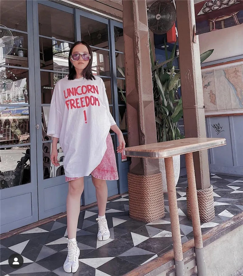 Футболка с единорогом для мужчин и женщин стильная тенниска оверсайз в стиле
