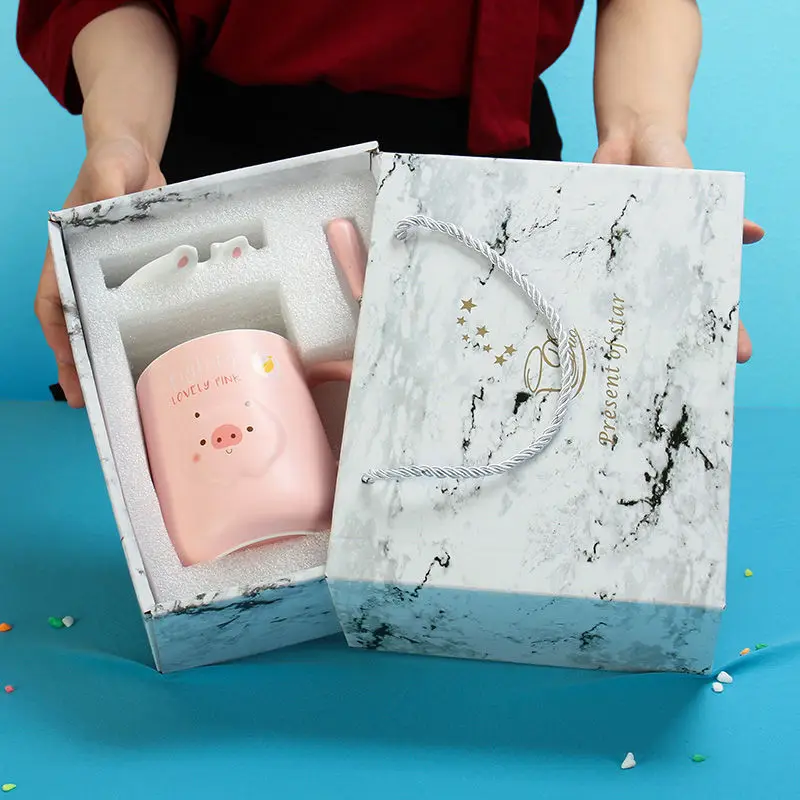 Кружка чашка Корейская керамическая с крышкой ложкой для офиса кофе молоком