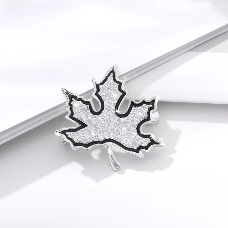 Роскошная женская металлическая брошь в виде кленового листа с цирконом броши