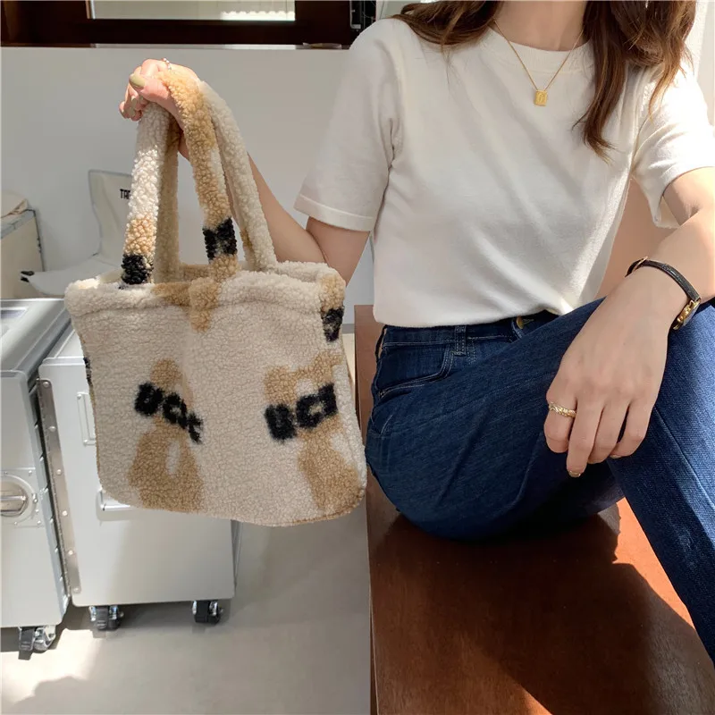 

Сумка на плечо с плюшевым медведем в стиле ретро, милая Студенческая дамская сумочка из искусственной овечьей шерсти