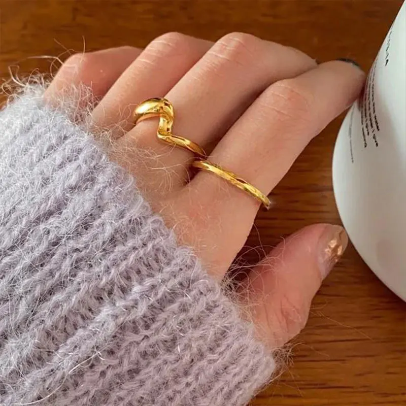 

Trendy Gold And Silver Color Double Color Interlacing Can Be Wound Ring Female Stitching Opening Adjustable Jewelry