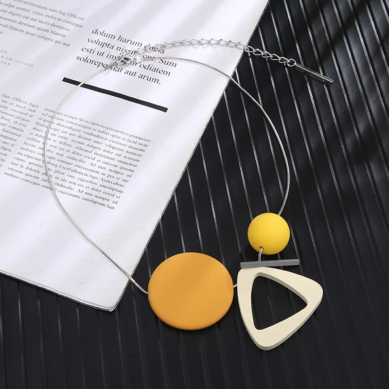 Простые Длинные змея цепи Подвеска колье для женщин древесной смолы из бисера