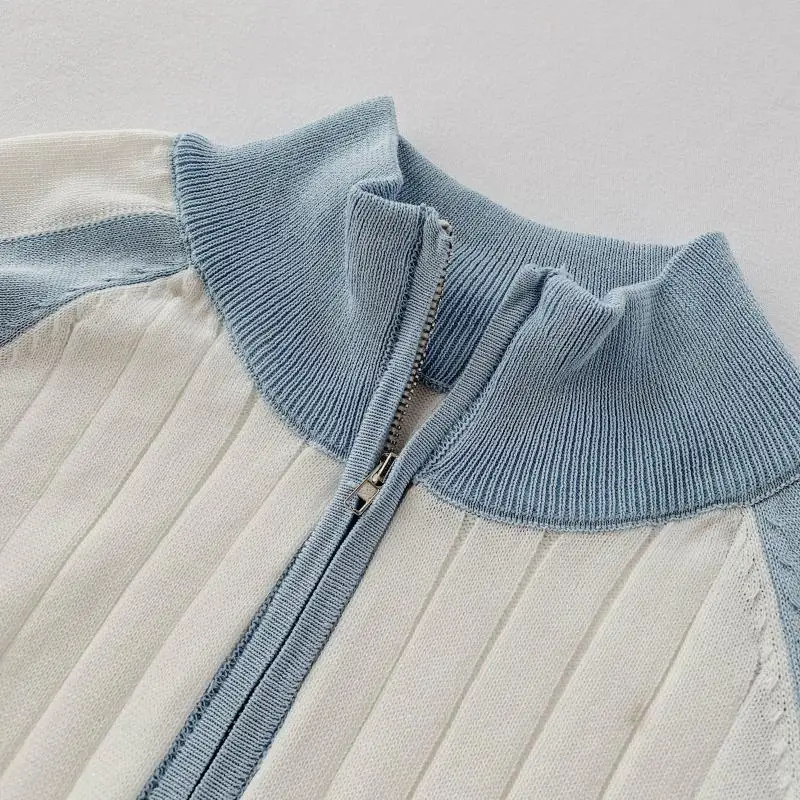 Коробов новые осенние на молнии с высоким плотно облегающим шею воротником