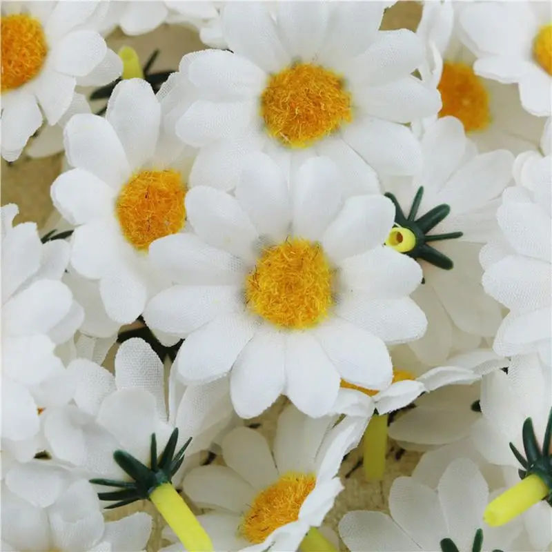 100 шт. 4 см искусственные цветы сделай сам белая ромашка с желтым центром для