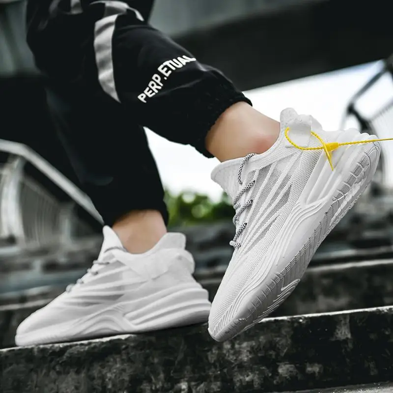 

Casual Sports Running Shoes Flying Woven Breathable Casual Men's Plus Size Shoes High Quality Comfortable Lightweight Tide Shoes