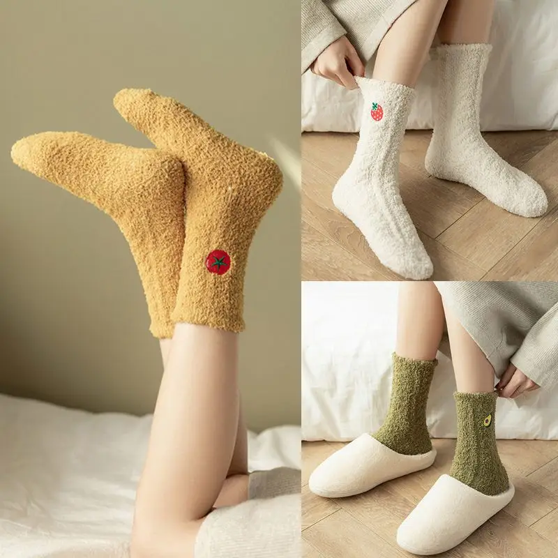 Носки женские с вышивкой фруктов коралловые бархатные пушистые носки Осень-зима