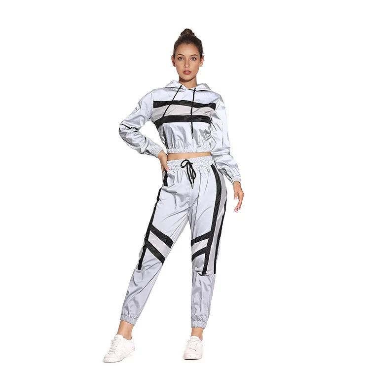 Женский светоотражающий спортивный костюм из 2 предметов с пуговицами и отложным
