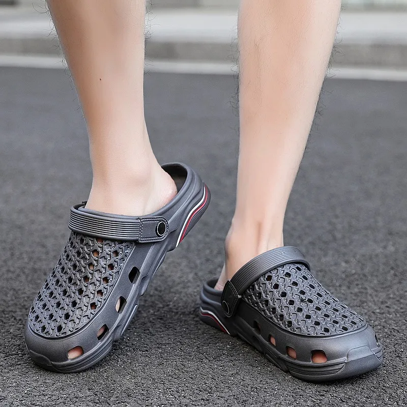 

2021 Men Summer New Crocks Sandals Lightweight Large Size Clogs Outdoor Shoes Crocse Beach Shoes 45 Yards Gray