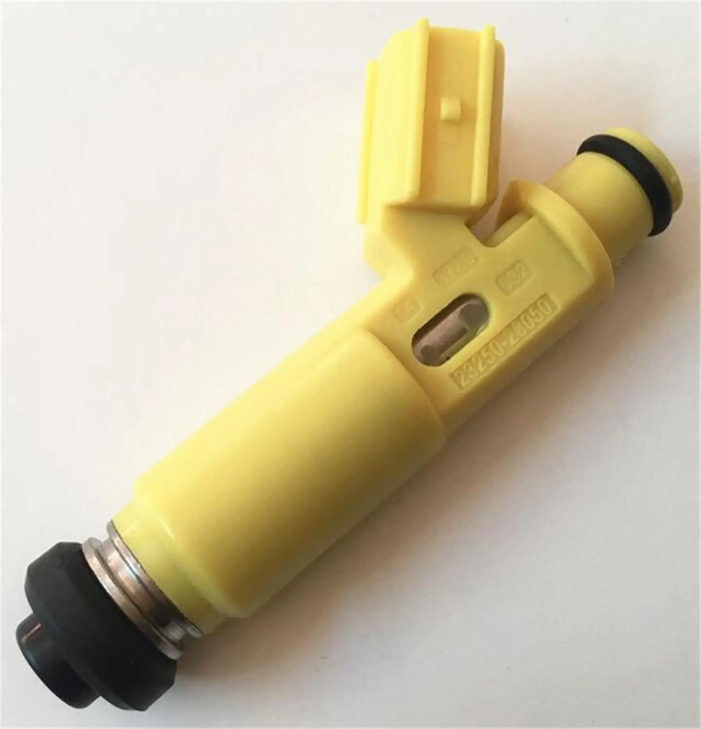 

4pcs / Lot Original Fuel Injectors 23250-28050 23209-28050 Injektor Oil Nozzles for Toyota Rav4