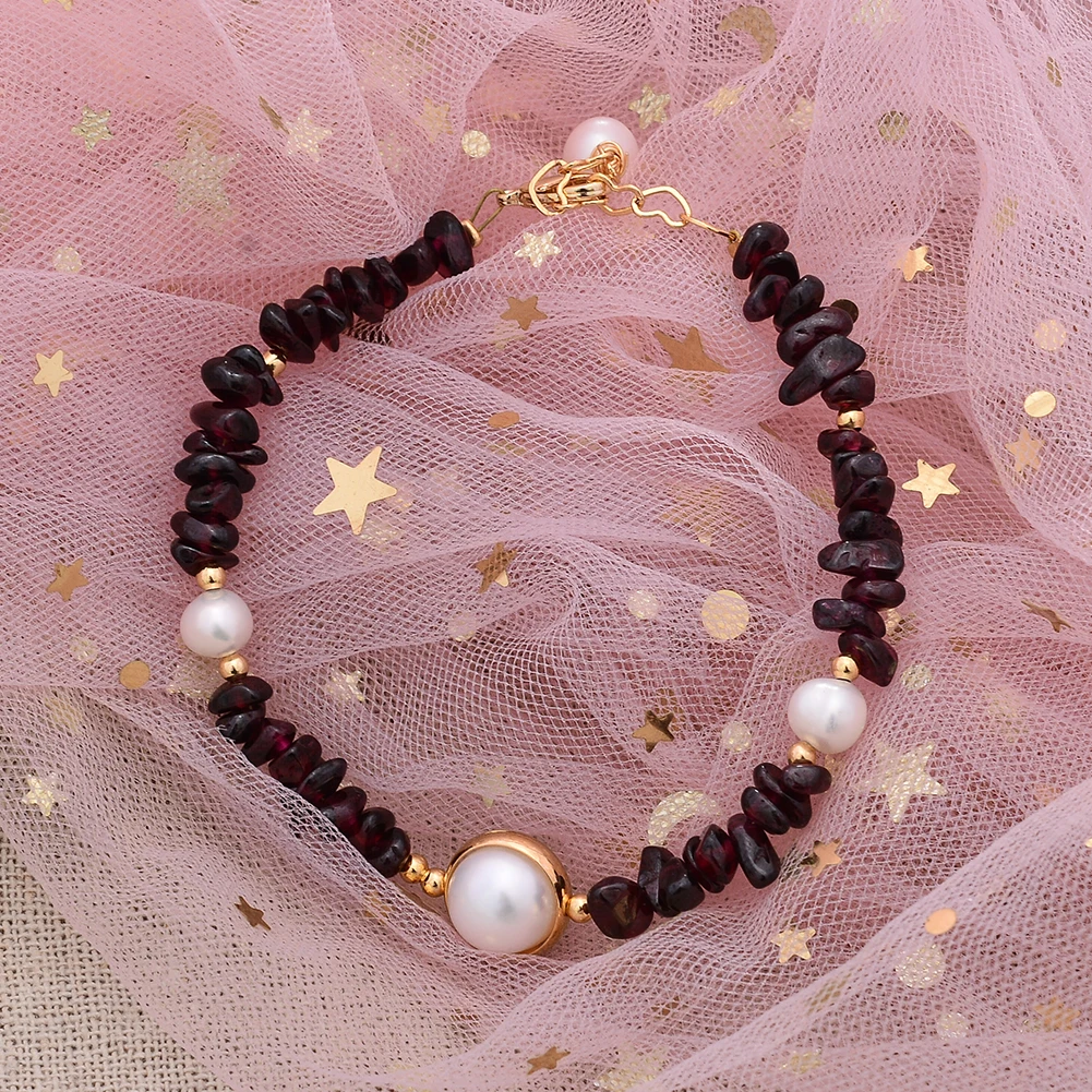 Женский браслет ручной работы с натуральным пресноводным жемчугом и гранатом |