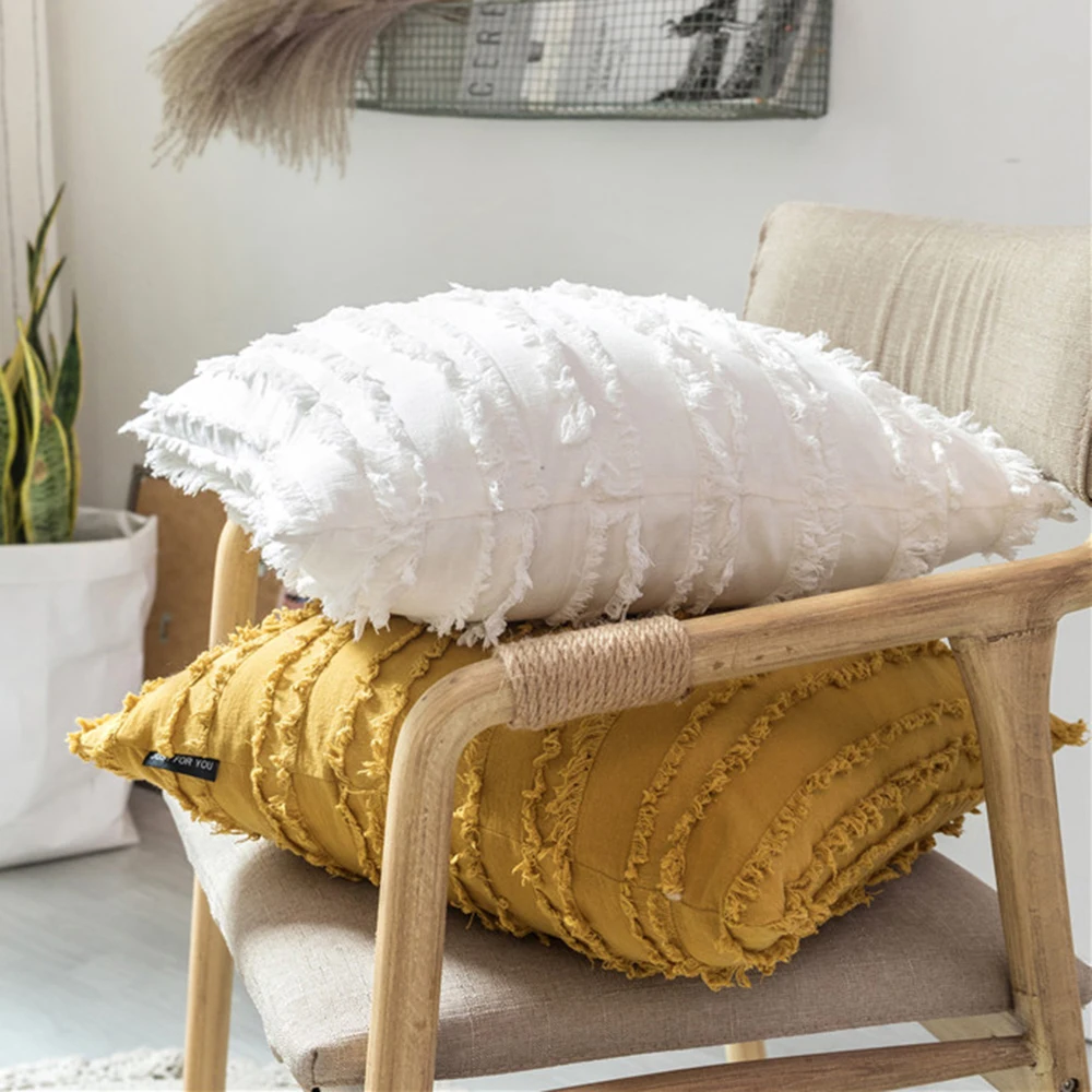 Желтая бежевая белая наволочка с кисточками украшение дома 50х50см хлопок жаккард