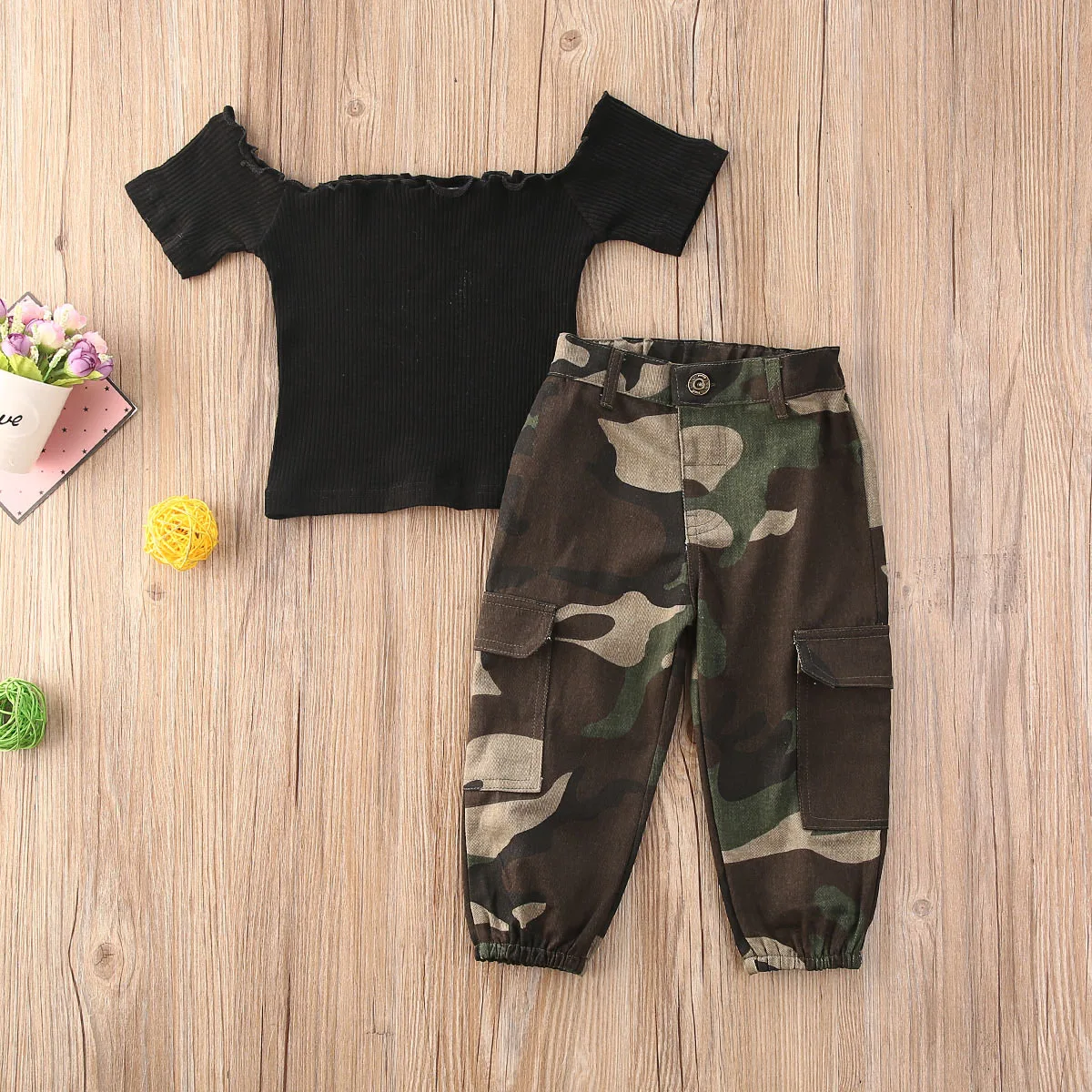 

1-6Y Infant Baby Girls Clothes Sets Short Sleeve Off Shoulder T Shirts Tops+Camouflage Pants 2pcs