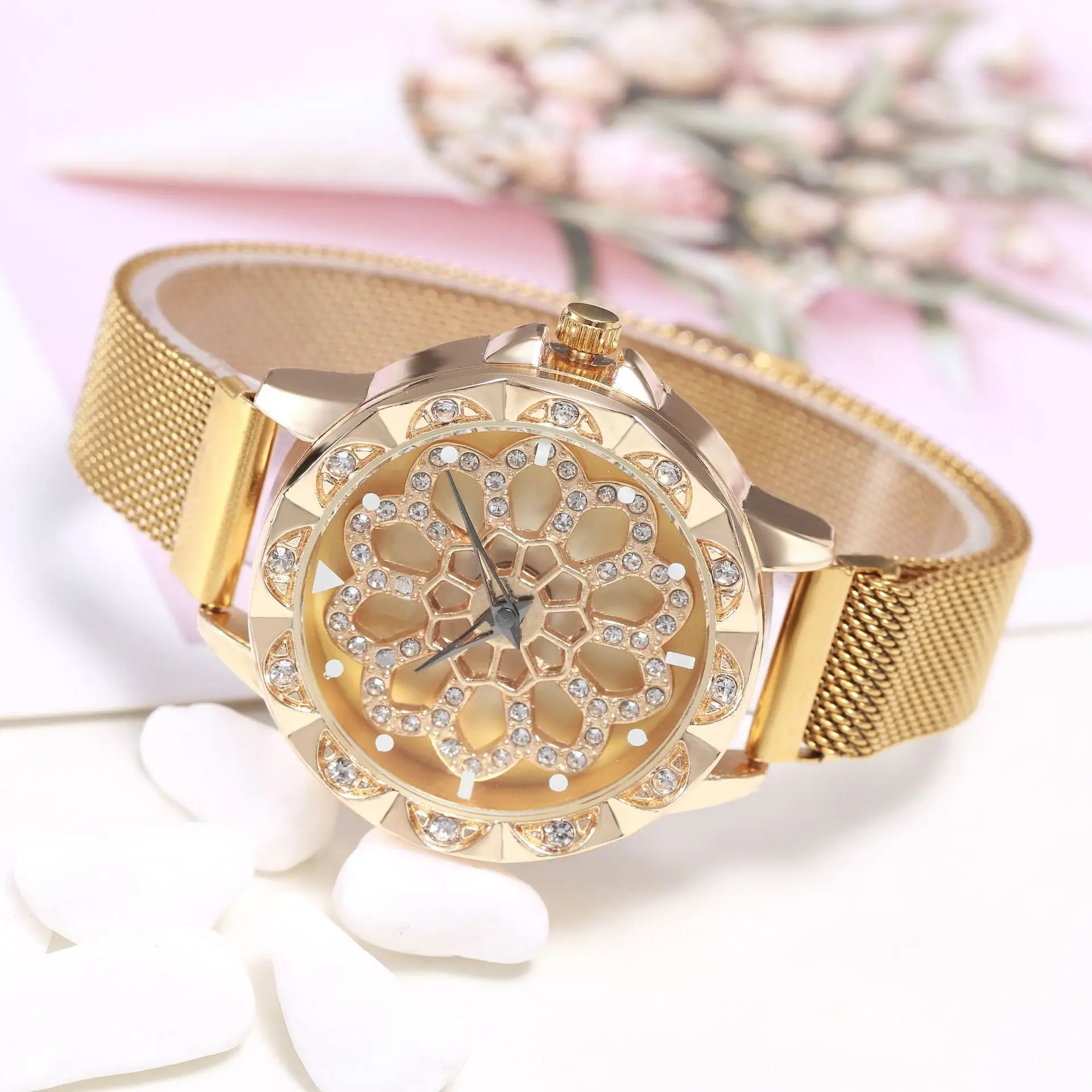 

Explosive Creative Rotating Dial Ladies Watch Lazy Magnet Buckle Milan Band Quartz Watch
